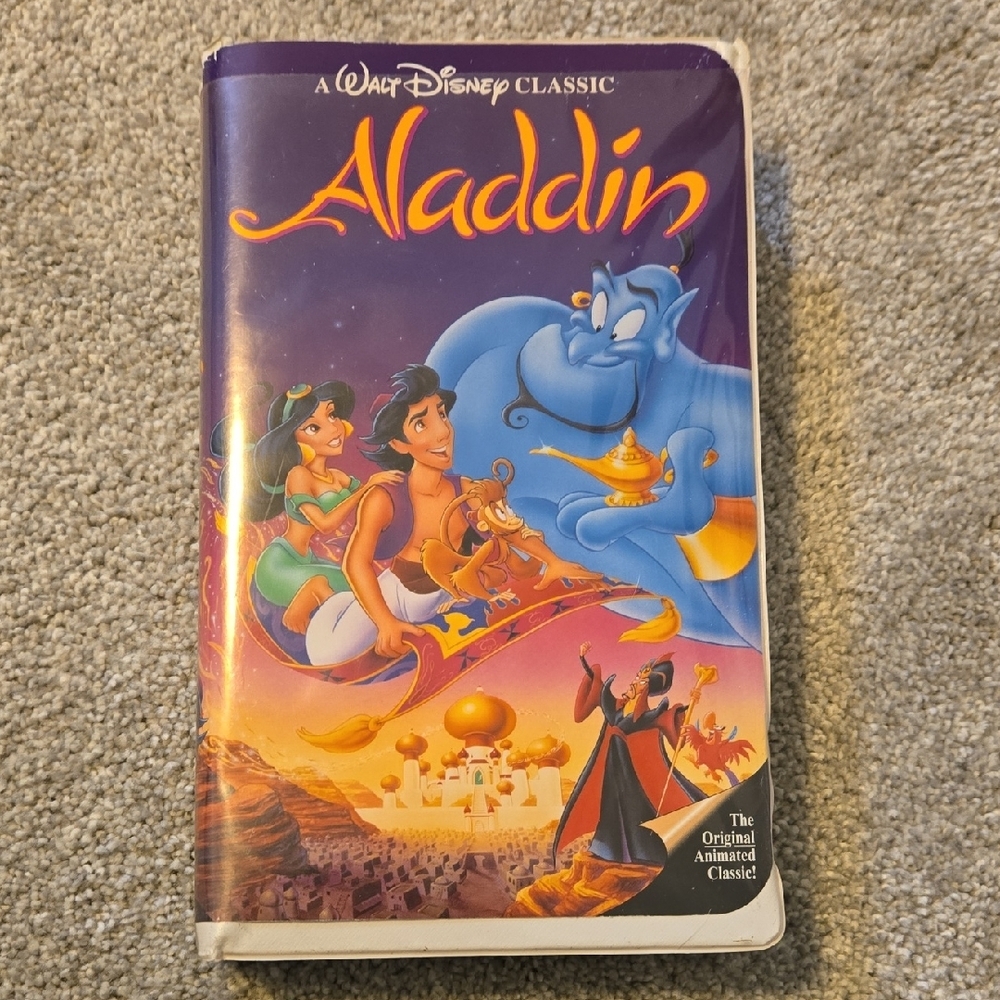 Walt Disnev's Aladdin VHS Tape RARE Black Diamond Classic #1662